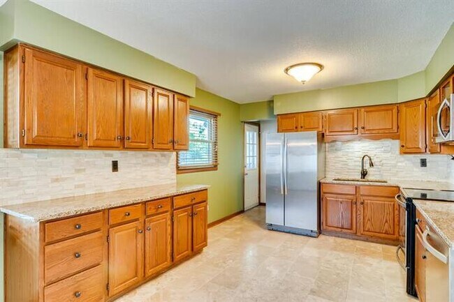 Foto del edificio - 9436 Quaker Ln N