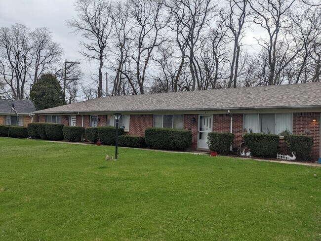 Foto del edificio - 3330 Penrose Ct