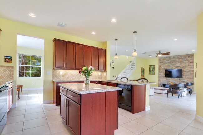 Photo - 8185 Fiera Ridge Dr House
