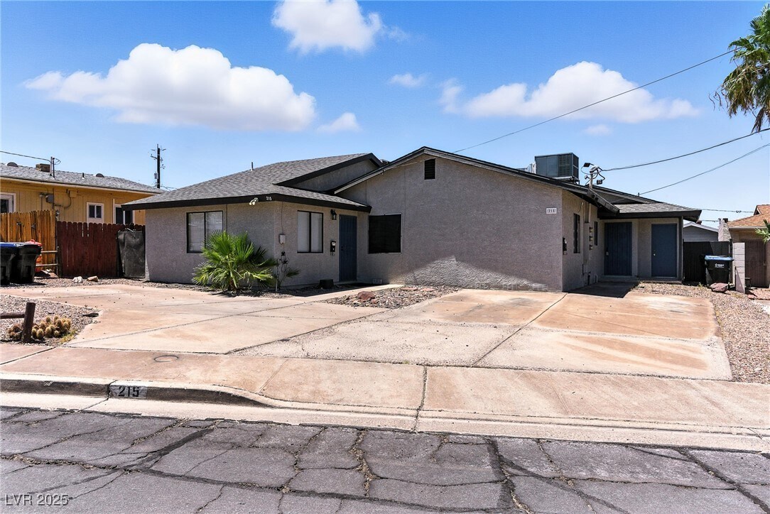 Primary Photo - 215 Zinc St