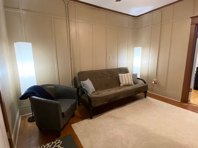 Sala de estar - 118 Pine St