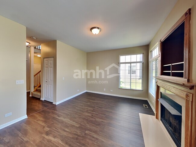 Building Photo - 953 Mesa Dr