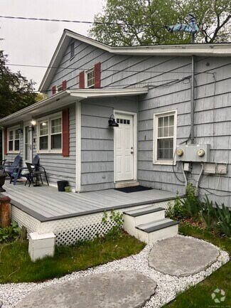 Building Photo - 165 Huntingtown Rd