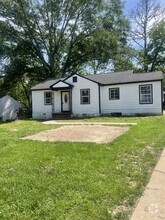 Building Photo - 737 Willaneel Dr