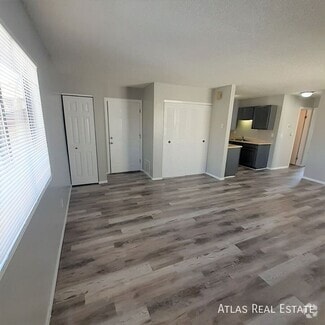 Building Photo - 5537 Bonita Village Rd