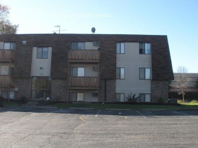 Foto del edificio - 132 Fox Hill Ln