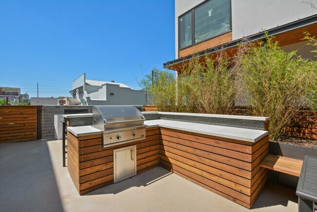 Foto del edificio - 2002 E 7th St