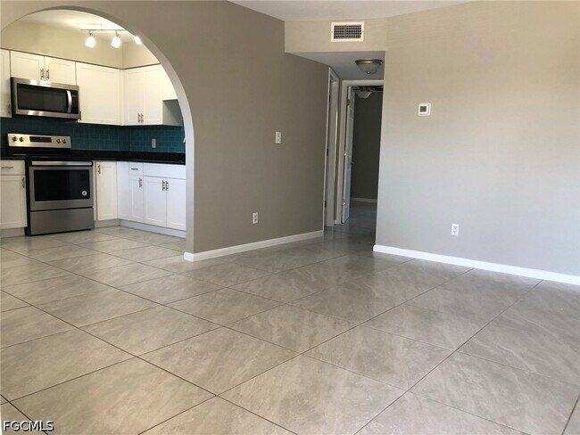Foto del edificio - 4781 Orange Grove Blvd
