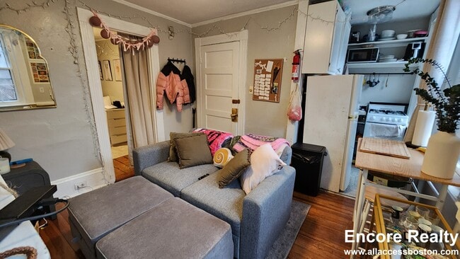 Foto del edificio - 9 Champney Pl