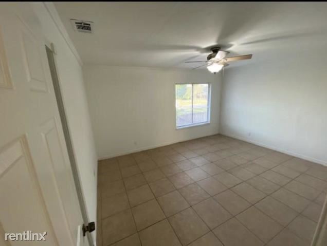 Building Photo - 9115 Green Meadows Way