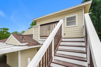 Building Photo - 3502 Longwood Dr