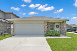 Building Photo - 13916 Great Pnes Ct