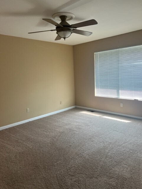 Building Photo - 529 Summer Winds Ln