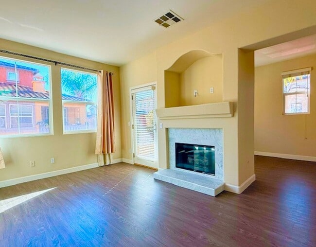 Building Photo - Welcome to your beautifully townhome in th...