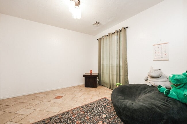 Building Photo - 118 Willowwood Cir
