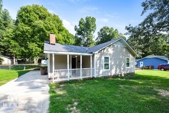 Building Photo - 6208 Stoneyridge Dr