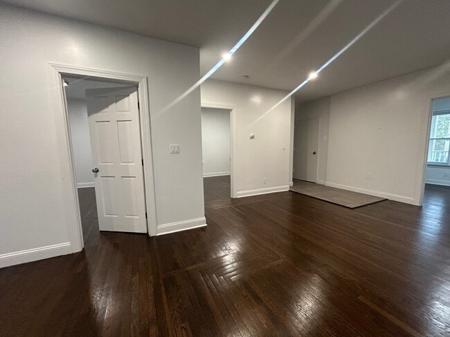 Building Photo - 58 Colman St