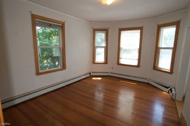 Building Photo - 2 br, 1 bath  - 53 Forest St # 2