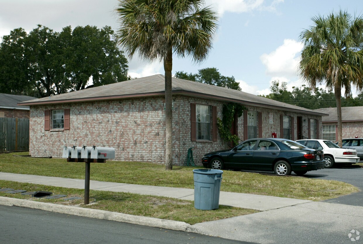 Foto principal - 730 E Garden St