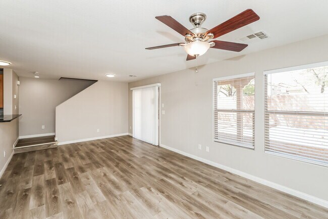 Foto del edificio - 10724 Cape Shore Ave