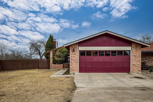 Building Photo - 122 Garden Crest Cir