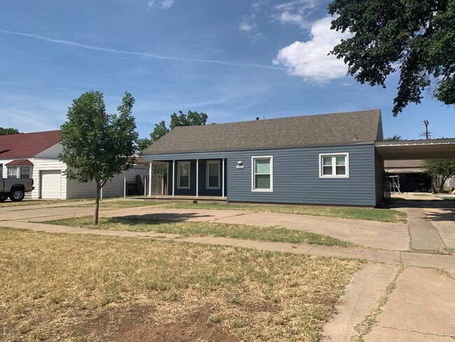 Foto del edificio - 1703 N Lincoln Ave