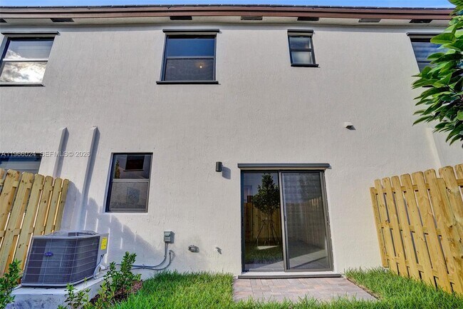 Foto del edificio - 2519 SE 29th St