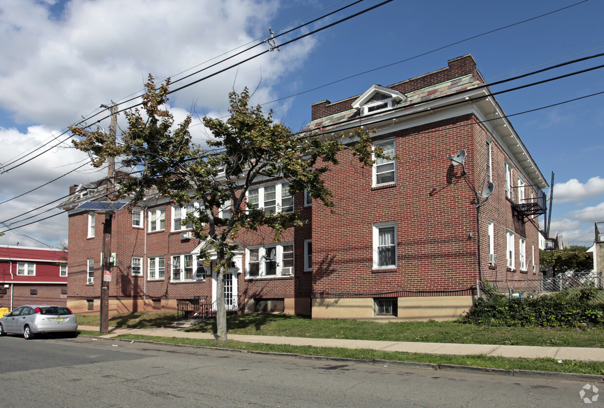 Building Photo - 1001-1003 Kilsyth Rd