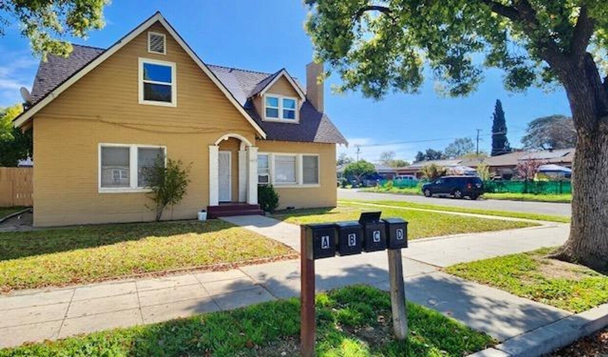 Foto principal - 1452 N 5th St
