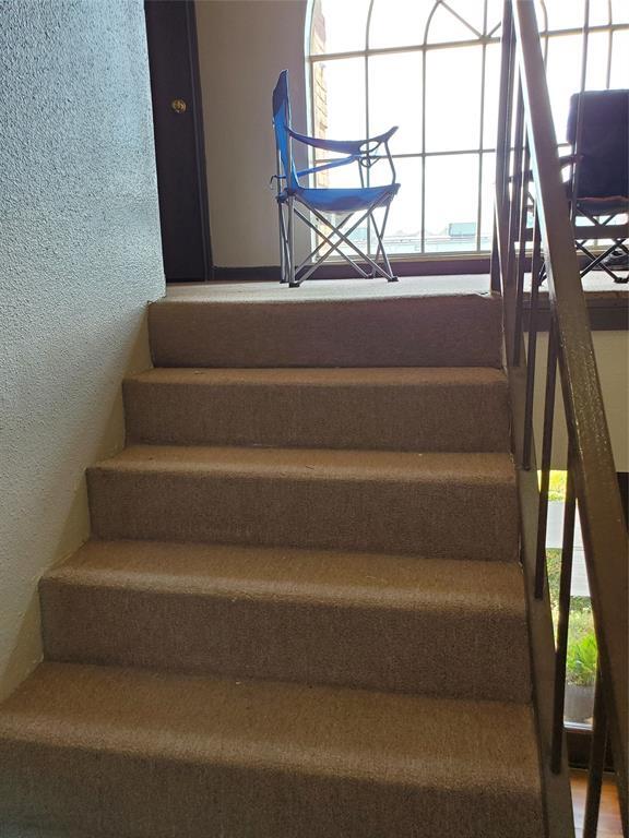 Foto del edificio - 12100 Overbrook Ln