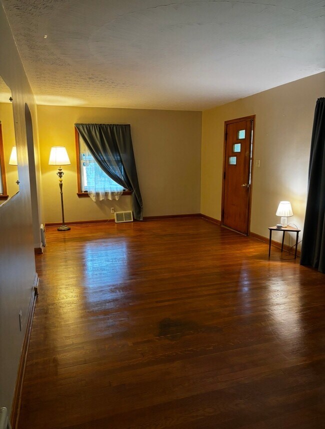 Foto del edificio - 815 Iona Ave