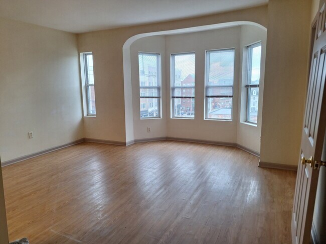 Foto del edificio - 464 Howe Ave