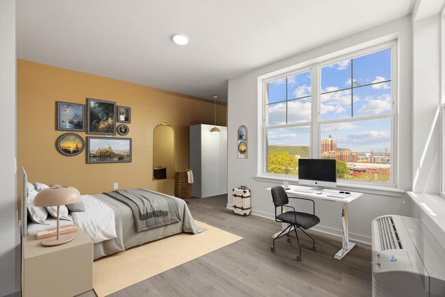 Interior Photo - Regency on the Hudson