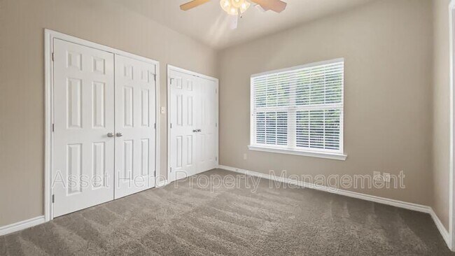Building Photo - 122 Forest Dr