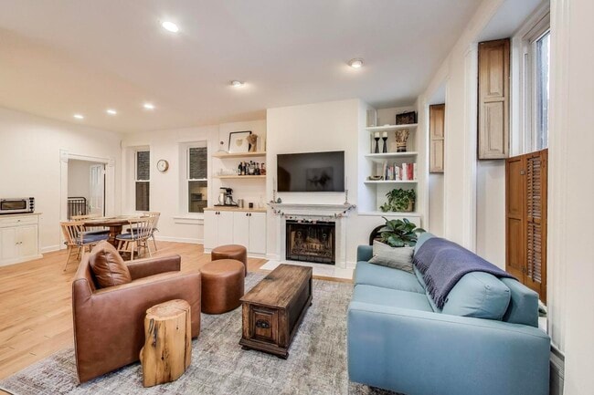 Foto del edificio - 1143 W Armitage Ave