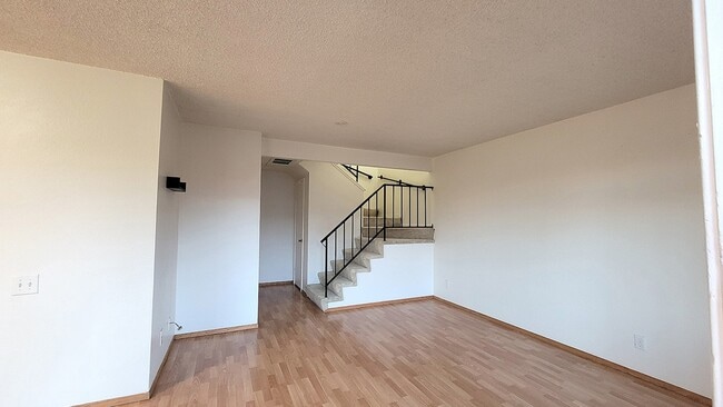 Foto del edificio - 4902 Lowry Rd