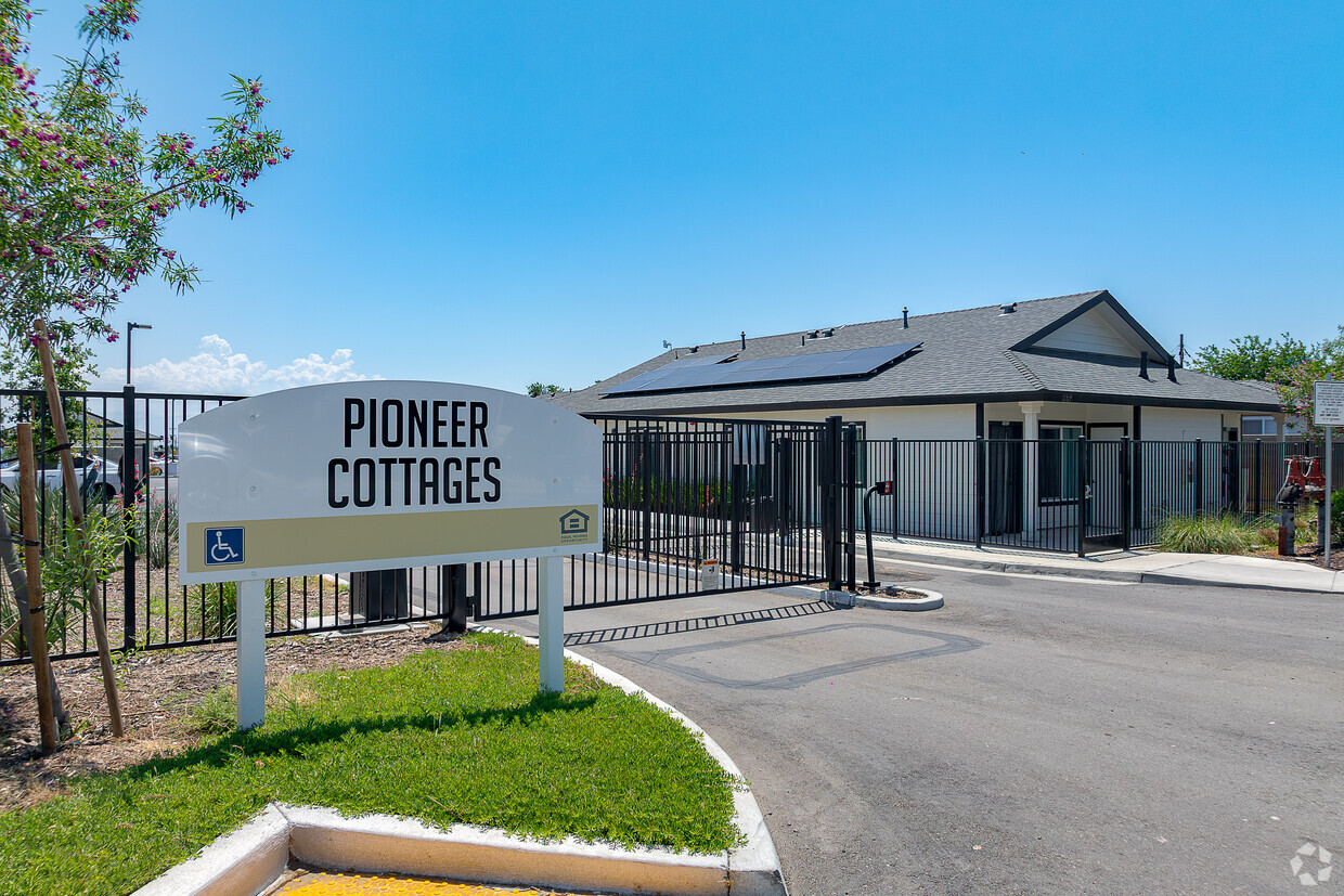 Primary Photo - Pioneer Cottages