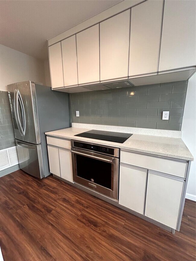 Foto del edificio - 901 E 40th St