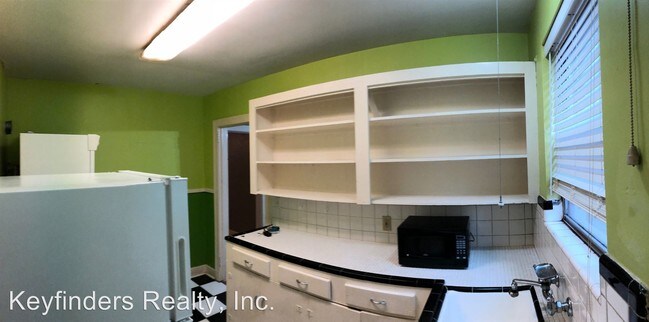 Building Photo - 1 br, 1 bath House - 748 S. Acadian Thwy. #2