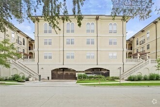 Building Photo - 7134 Mapleridge St