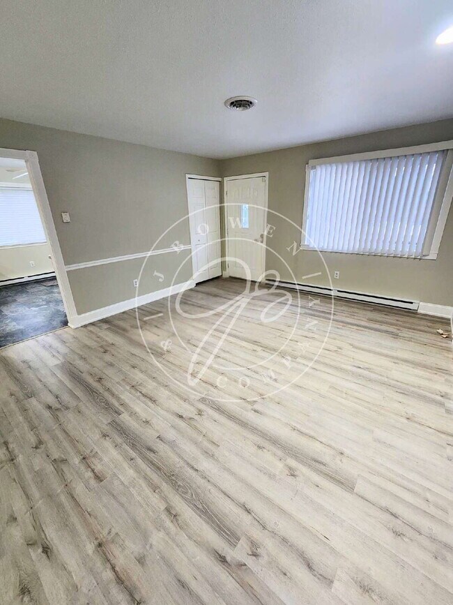 Foto del edificio - MUST SEE! Updated 3-Bedroom Home with Finished Basement & Large Fenced Yard