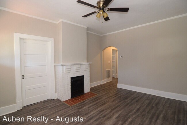 Foto del edificio - 2 br, 1 bath House - 1550 Whitney Street