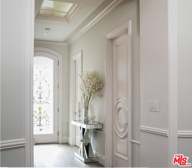 Building Photo - 210 S Westgate Ave