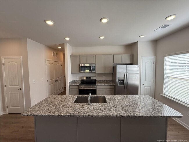 Building Photo - 274 Deodora Ln