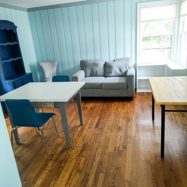 Foto del edificio - 2345 Cherokee Ln