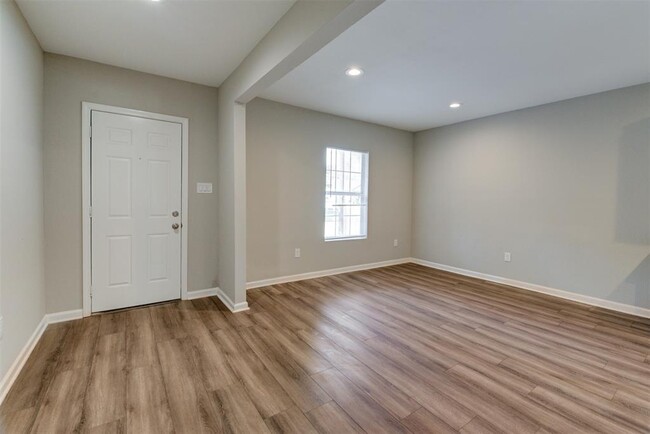 Foto del edificio - 2214 McKee St