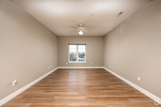 2BR, 2BA - 975SF - Living Room - 7 Ten