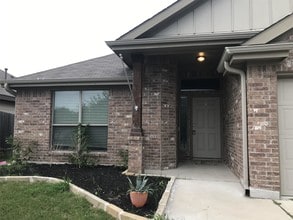 Building Photo - 313 Dragon Ridge Rd