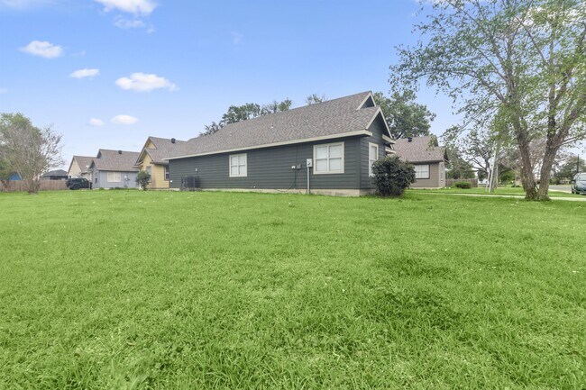 Foto del edificio - 2201 2nd St