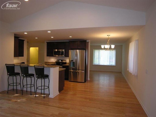 Building Photo - 5600 Continental Rd